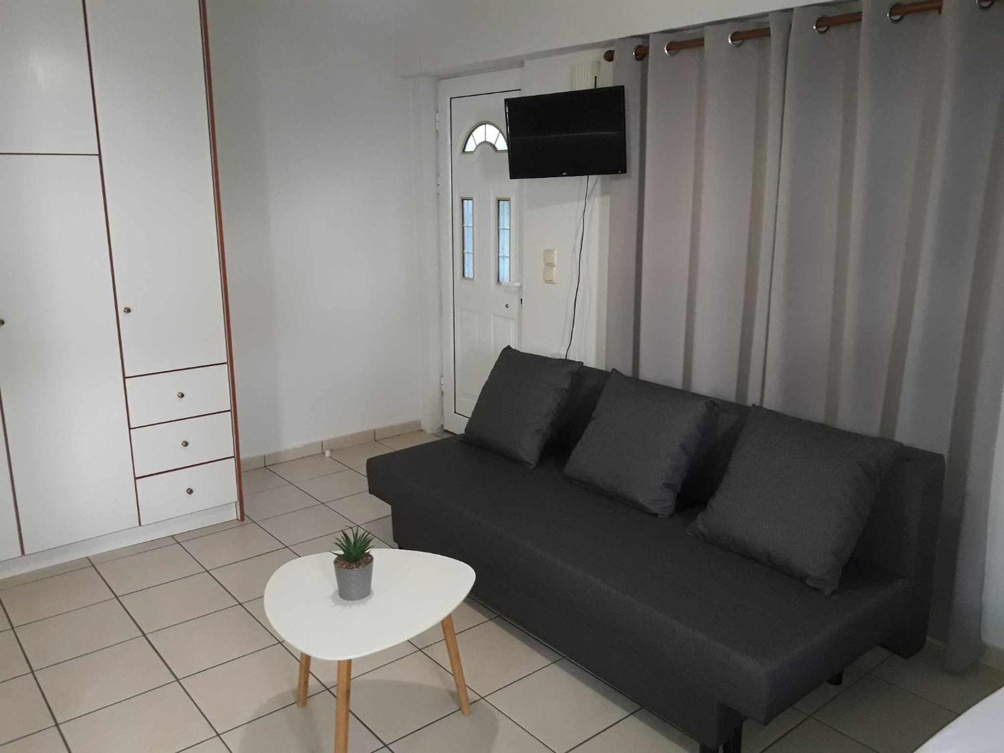 Simple, Calm And Center 2 Apartman Kalamáta Kültér fotó